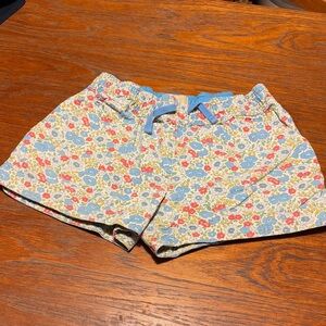 Mini Boden Floral Kids Shorts Size 10-11, heart-shaped pockets.